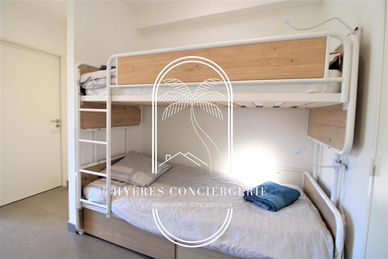 Villa Antoine Appartement Rdj Vue Mer Clim Wifi Parking Plage 50M La Garonne Le Pradet Exterior photo