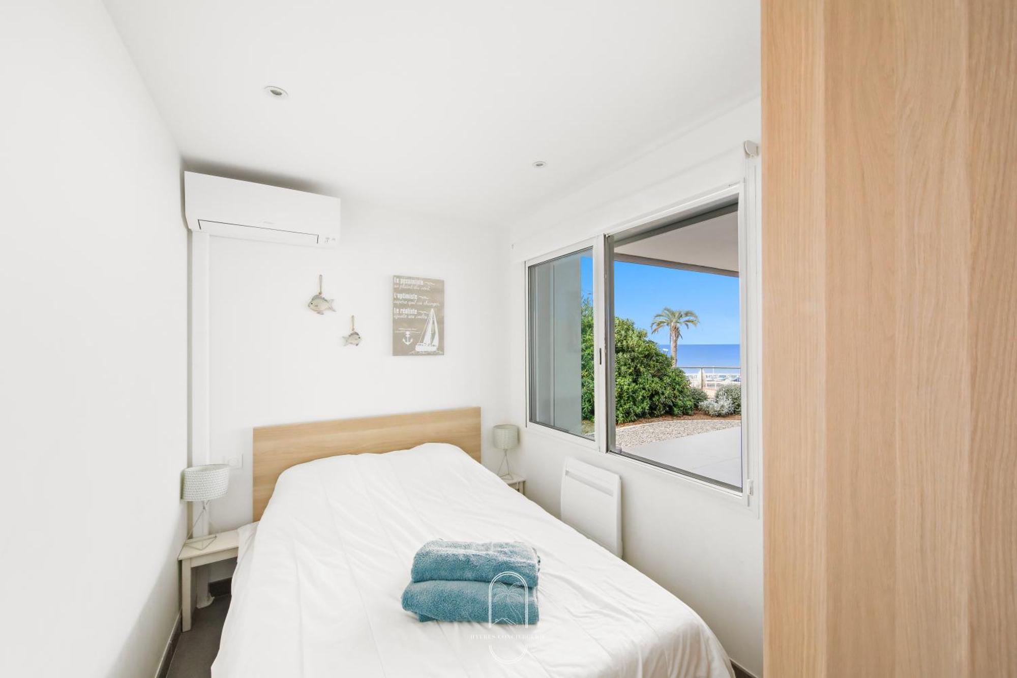 Villa Antoine Appartement Rdj Vue Mer Clim Wifi Parking Plage 50M La Garonne Le Pradet Exterior photo